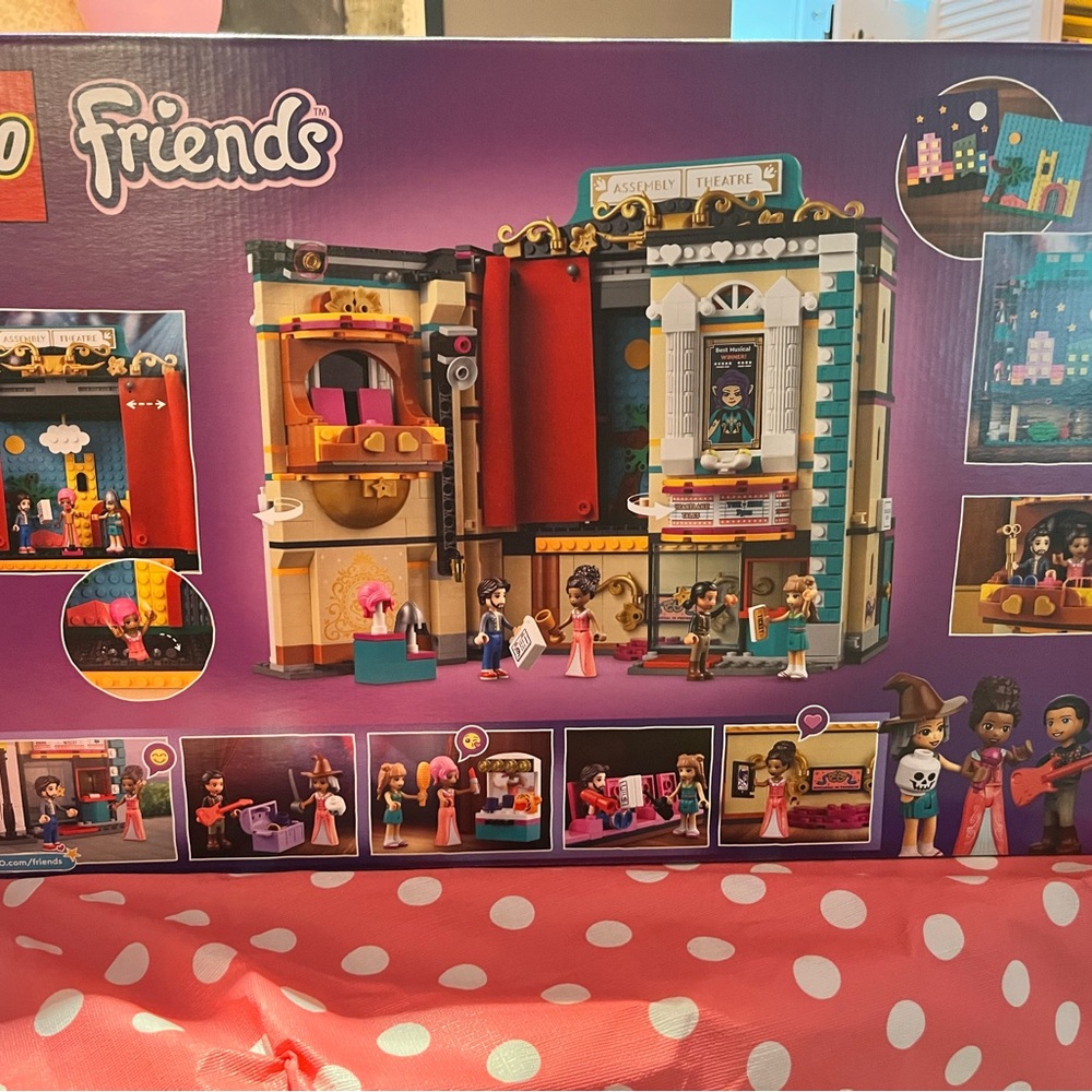 LEGO Friends Heartlake City Theater Set - Red, Blue, White. Brand new.